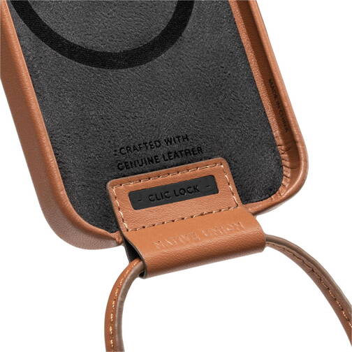 Native-Union-Clic-Classic-Leder-Case-mit-MagSafe-iPhone-13-Pro-Max-Tan-gebrae-02.jpg