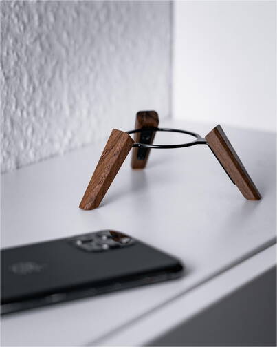 Balolo-Tripod-Holzstativ-fuer-Apple-HomePod-mini-Nussbaum-04.jpg