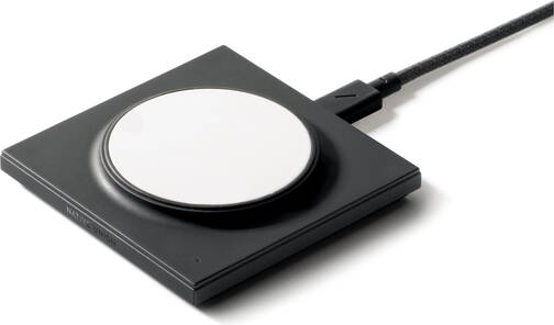 Native-Union-DROP-Magnetic-Wireless-Charger-USB-3-1-Typ-C-Qi-Ladematte-Schwarz-01.jpg