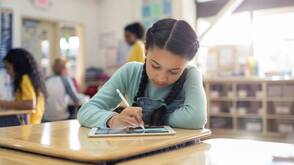 Bring your own device – Schülerinnen und Schüler lernen mit eigenem Gerät BYOD heisst für Lernende, ihr eigenes Gerät mitzunehmen.