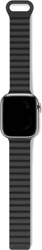 Decoded-Silikonarmband-Magnetic-Traction-fuer-Apple-Watch-42-44-45-49-mm-Schwarz-02.jpg