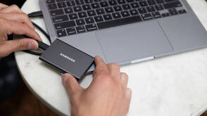 Samsung SSD T7 angeschlossen an MacBook ""