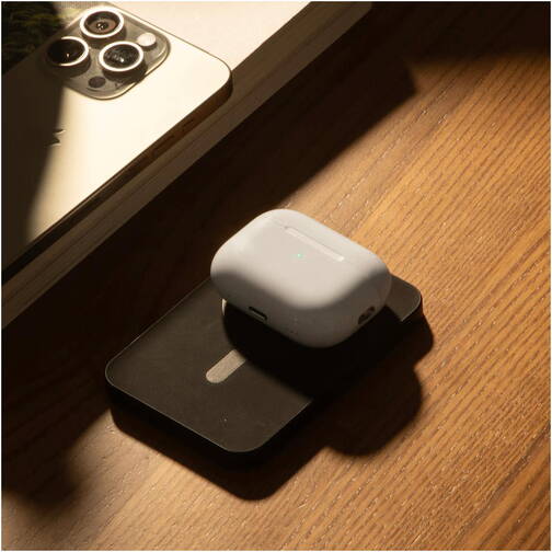 Native-Union-Re-Classic-Magnetische-Power-Bank-15-W-USB-3-1-Typ-C-Qi-Power-Ba-06.jpg