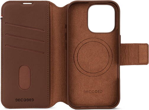 Decoded-Leder-Wallet-2-in-1-mit-MagSafe-iPhone-16-Pro-Braun-02.jpg