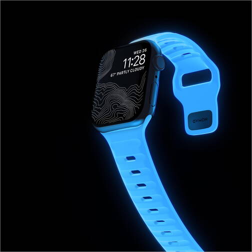 Nomad-Sportarmband-Glow-fuer-Apple-Watch-38-40-41-42-mm-Blau-07.jpg