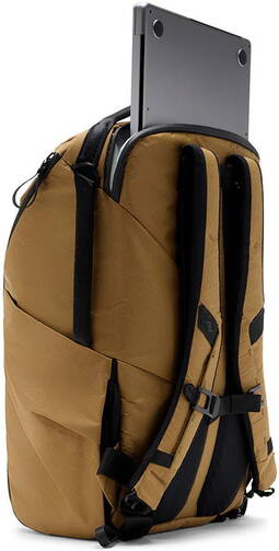 Peak-Design-Everyday-Backpack-30L-v2-Coyote-03.jpg