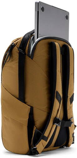 Peak-Design-Everyday-Backpack-20L-v2-Coyote-03.jpg