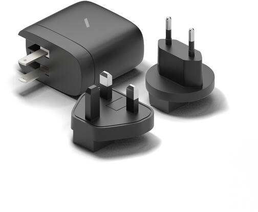 Native-Union-International-GaN-67-W-USB-A-USB-C-Power-Adapter-Schwarz-04.jpg