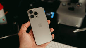 Gebrauchtes iPhone (Foto: szaboviktor / pexels) iPhone in einer Hand