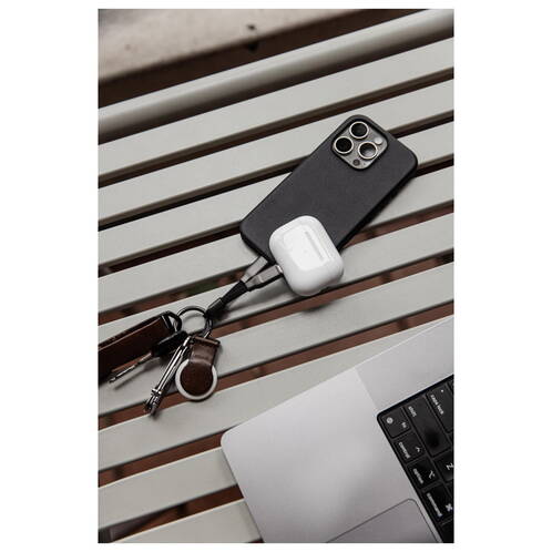 Nomad-ChargeKey-magnetisches-USB-C-auf-USB-C-Ladekabel-0-12-m-Schwarz-05.jpg Nomad-ChargeKey-magnetisches-USB-C-auf-USB-C-Ladekabel-0-12-m-Schwarz-05.jpg